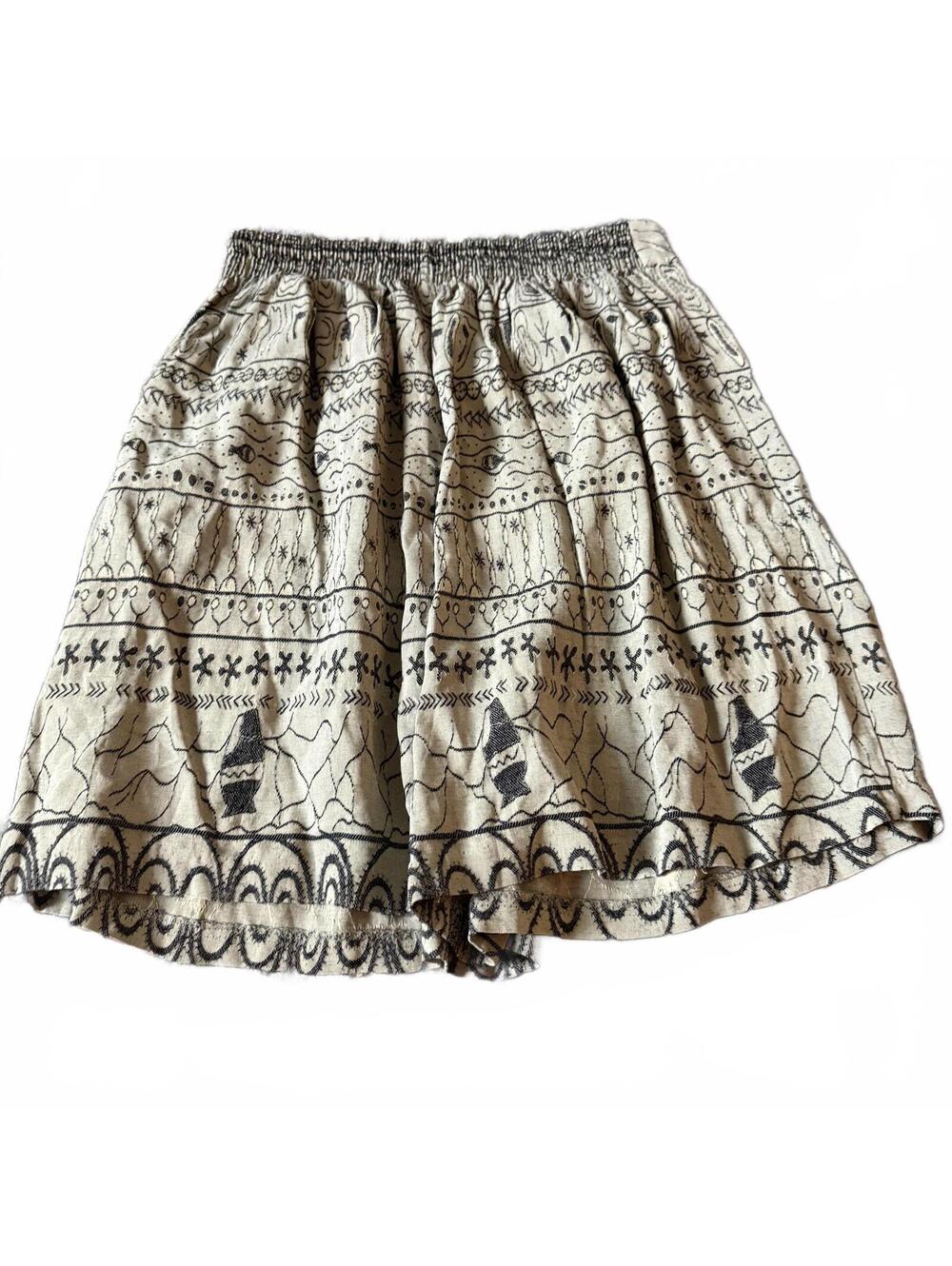 Vtg. Cache Made in USA tribal print shorts with elastic waist & flowy fit. Med.